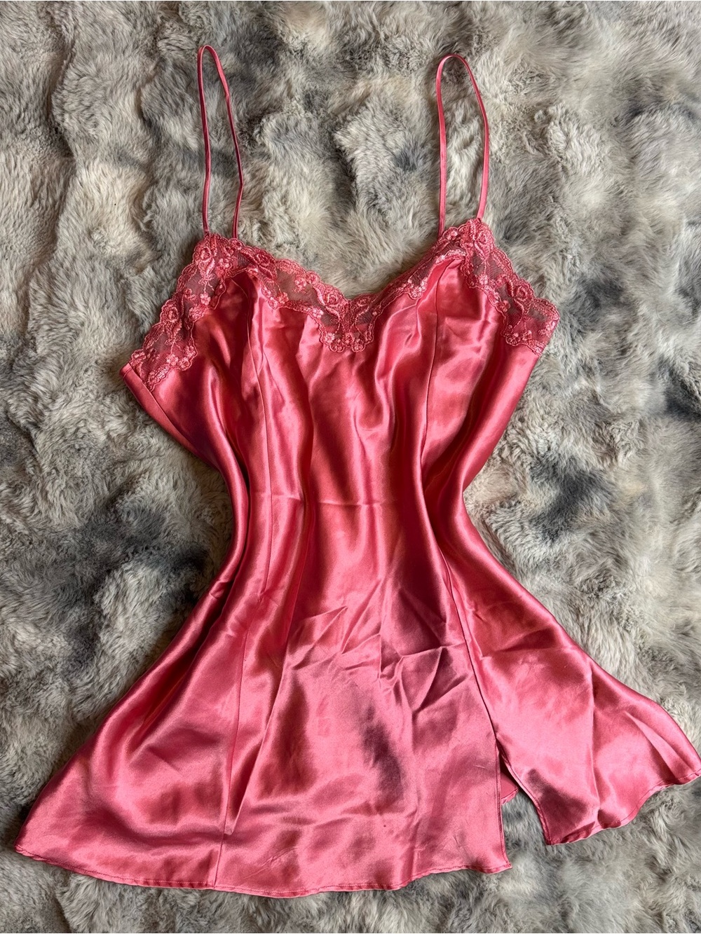 Vintage 1999 Victoria’s Secret Pink Satin Lace Slip Chemise L